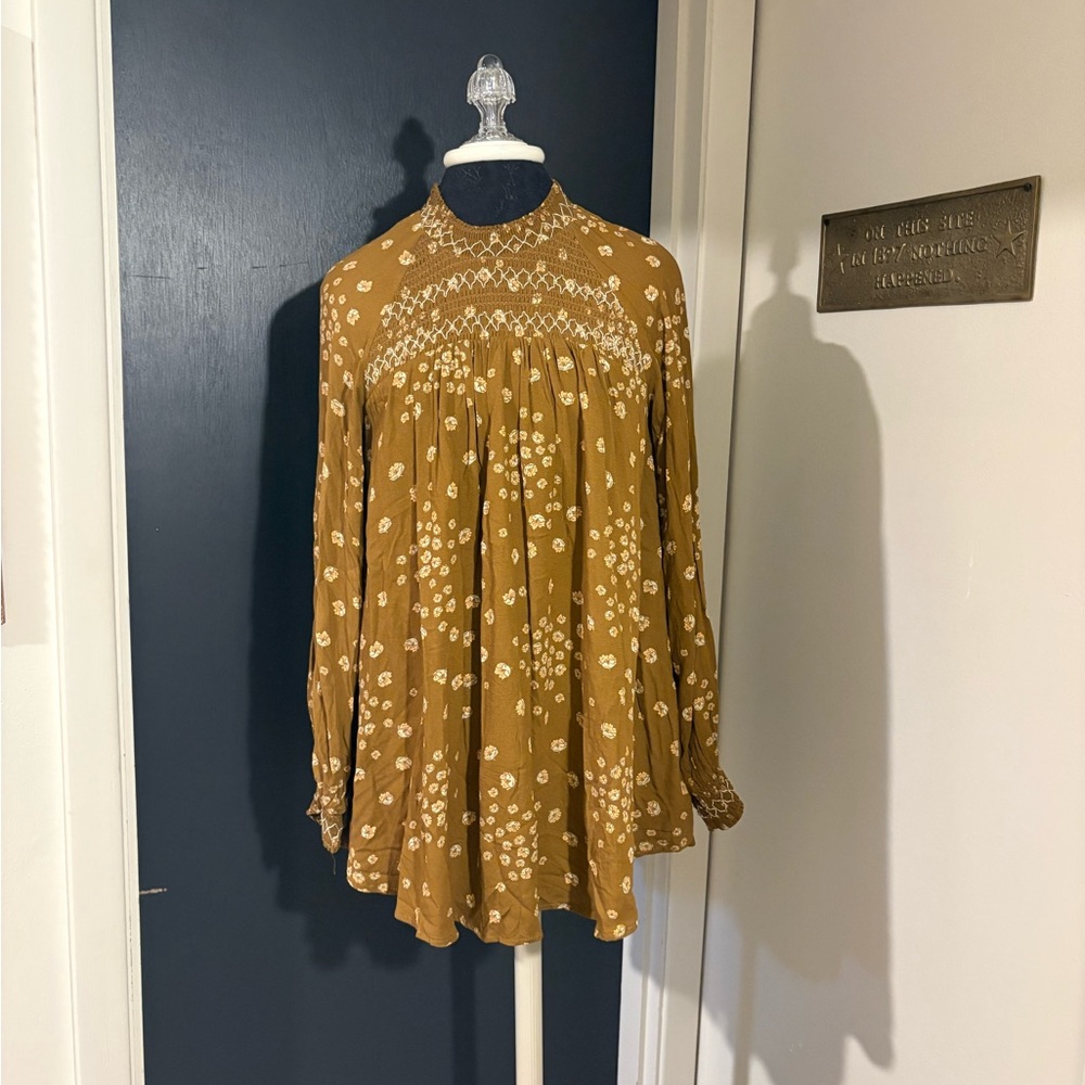 NWT Free People Autumn Brown Floral Blouse with Keyhole Back 💜